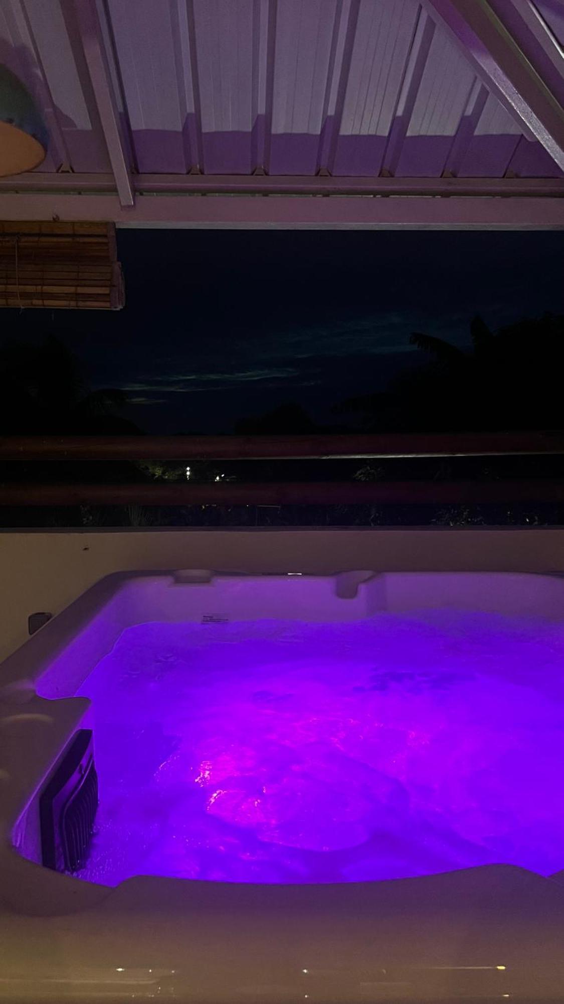 O Paradis Grande Piscine Et A Deux Pas Apartment *